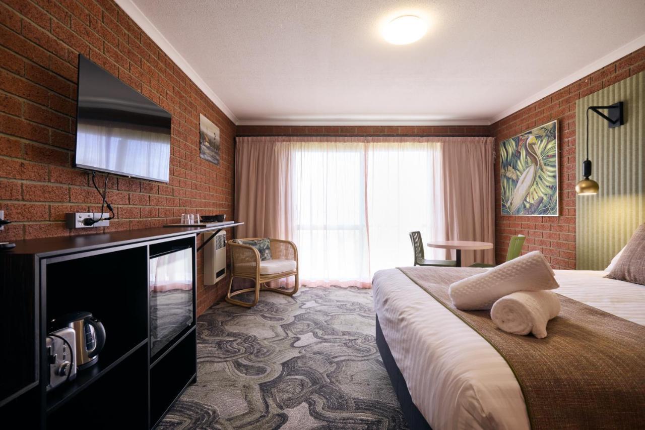 The Waterloo Hotel Swansea Bagian luar foto