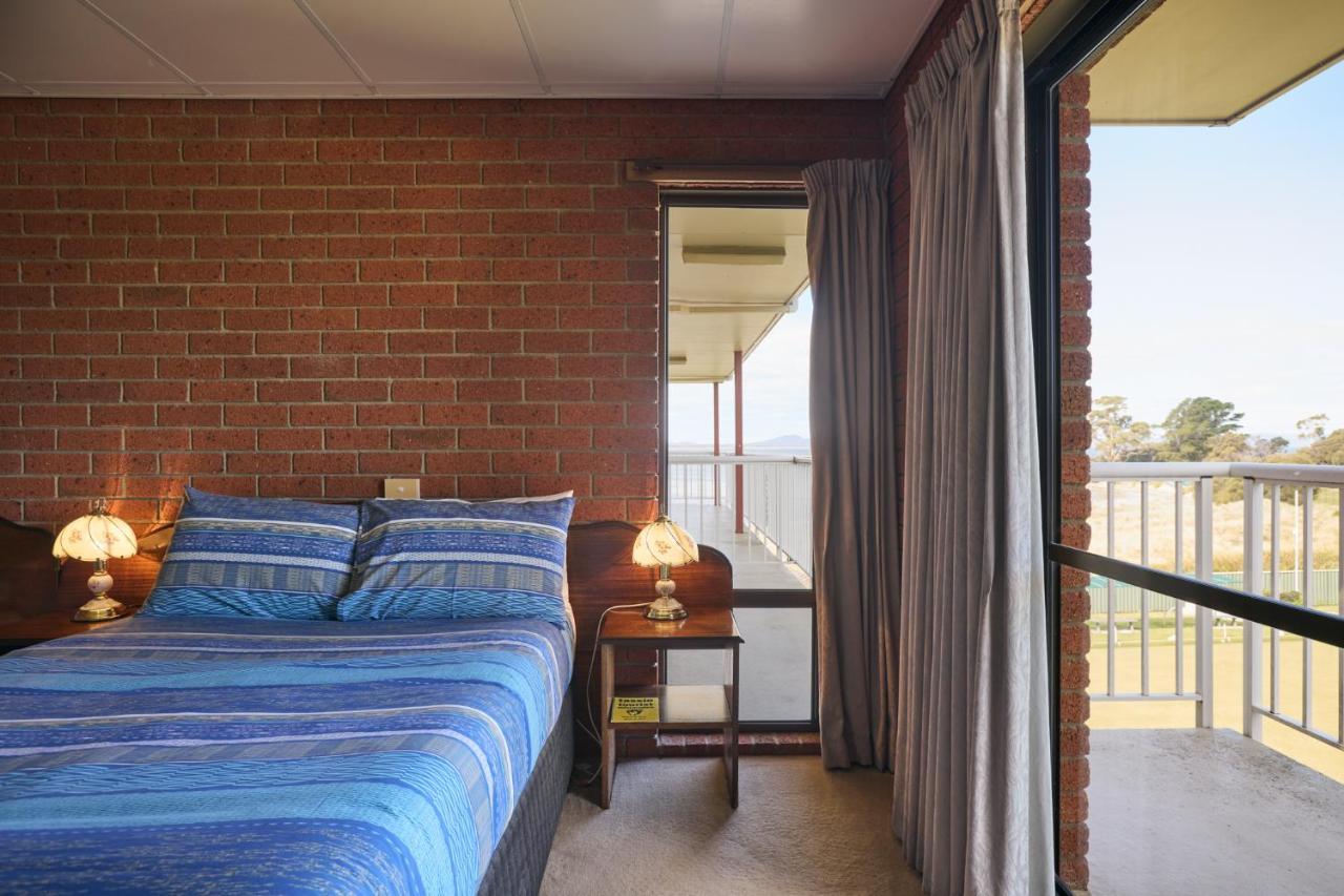 The Waterloo Hotel Swansea Bagian luar foto