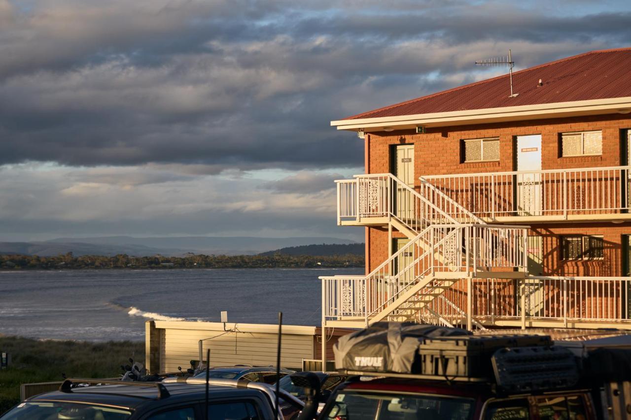 The Waterloo Hotel Swansea Bagian luar foto