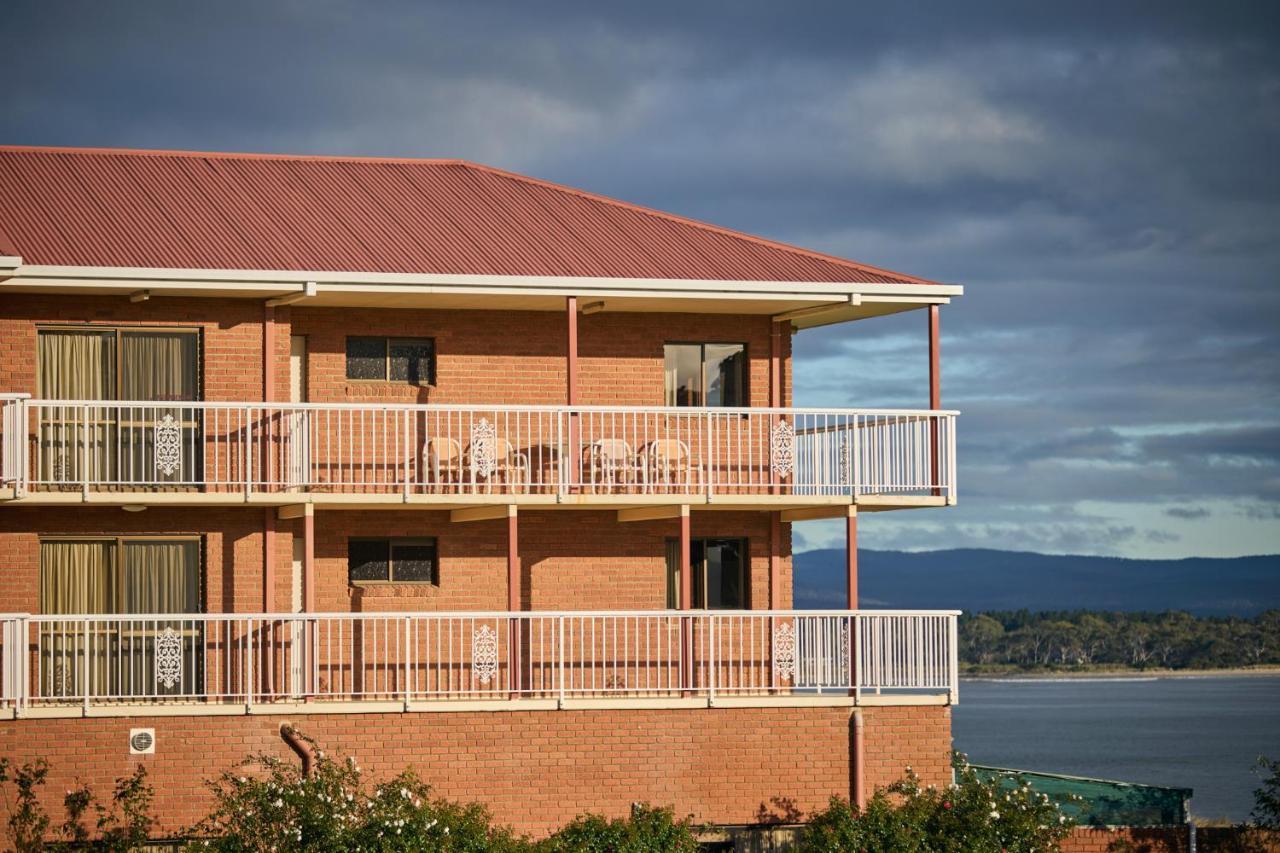 The Waterloo Hotel Swansea Bagian luar foto